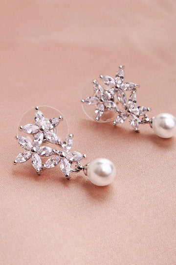Boucles d’oreilles en pierre de strass Flower Pearl